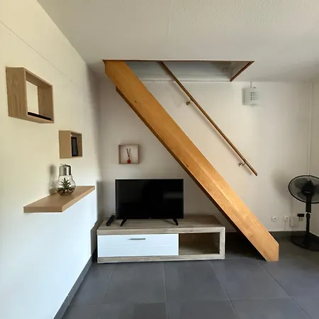 Avec Loggia Paisible, à 500m De La - Vue Dégagée&parking Privé