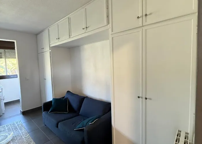 Avec Loggia Paisible, A 500m De La - Vue Degagee & Parking Prive *